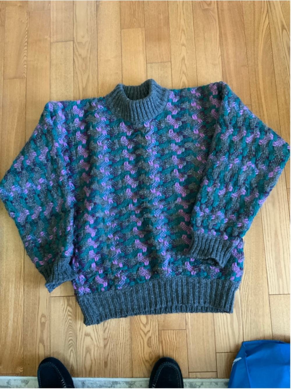 • Vintage 1980s Hand Knit Pure Wool Geometric Sweater | Thick Cozycore Retro - Picture 10 of 10